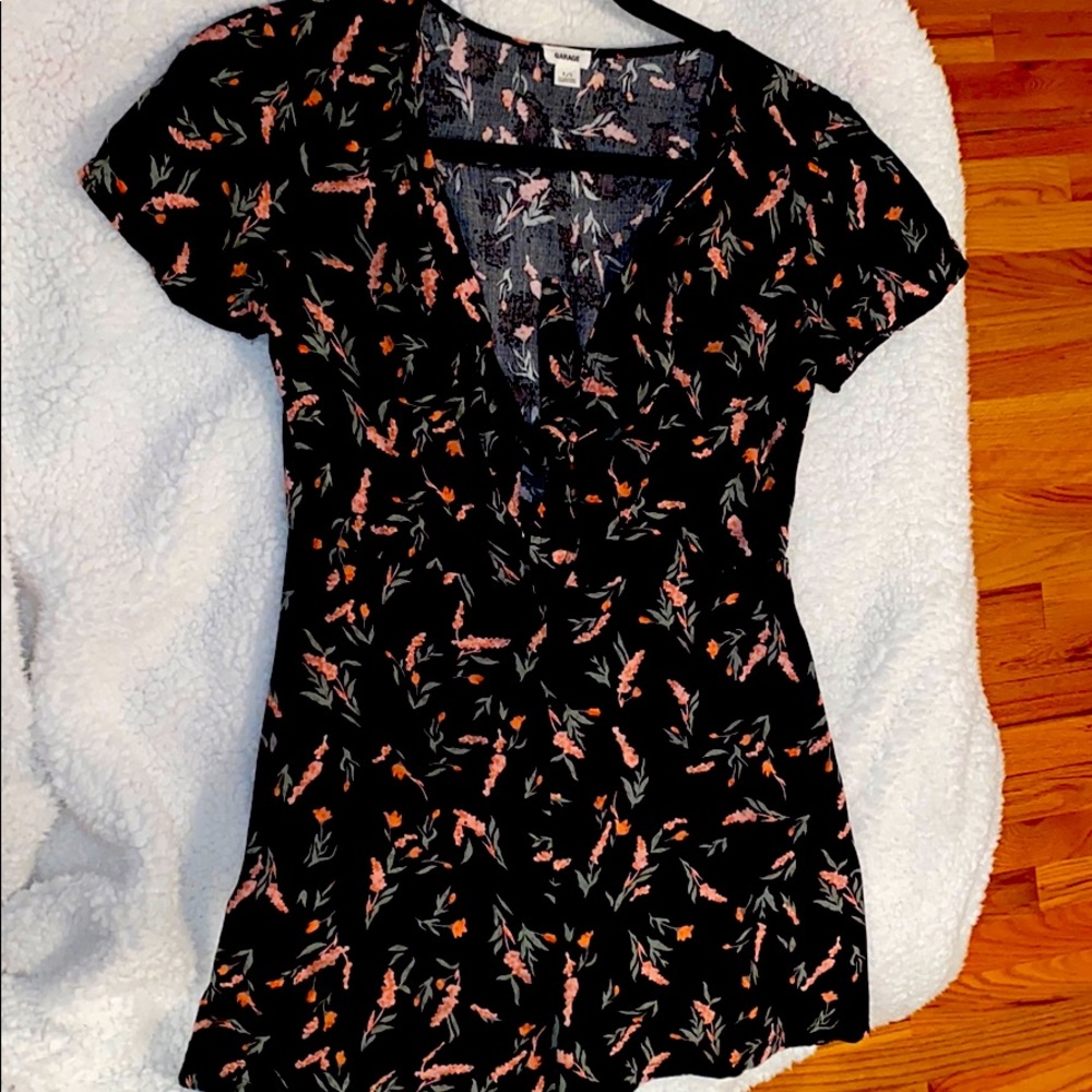 GARAGE- ROMPER FLORAL PATTERN BLACK